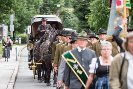 1.Volks- und Historischer Trachtenverein...