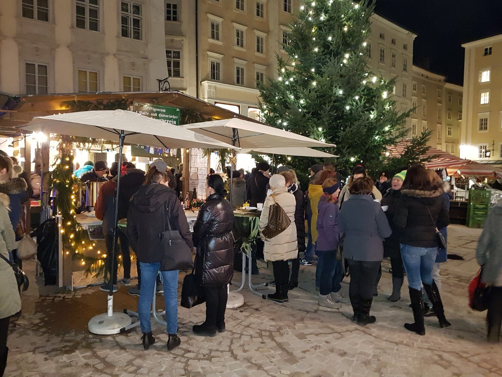 Glühweinstand am Alten Markt 2017